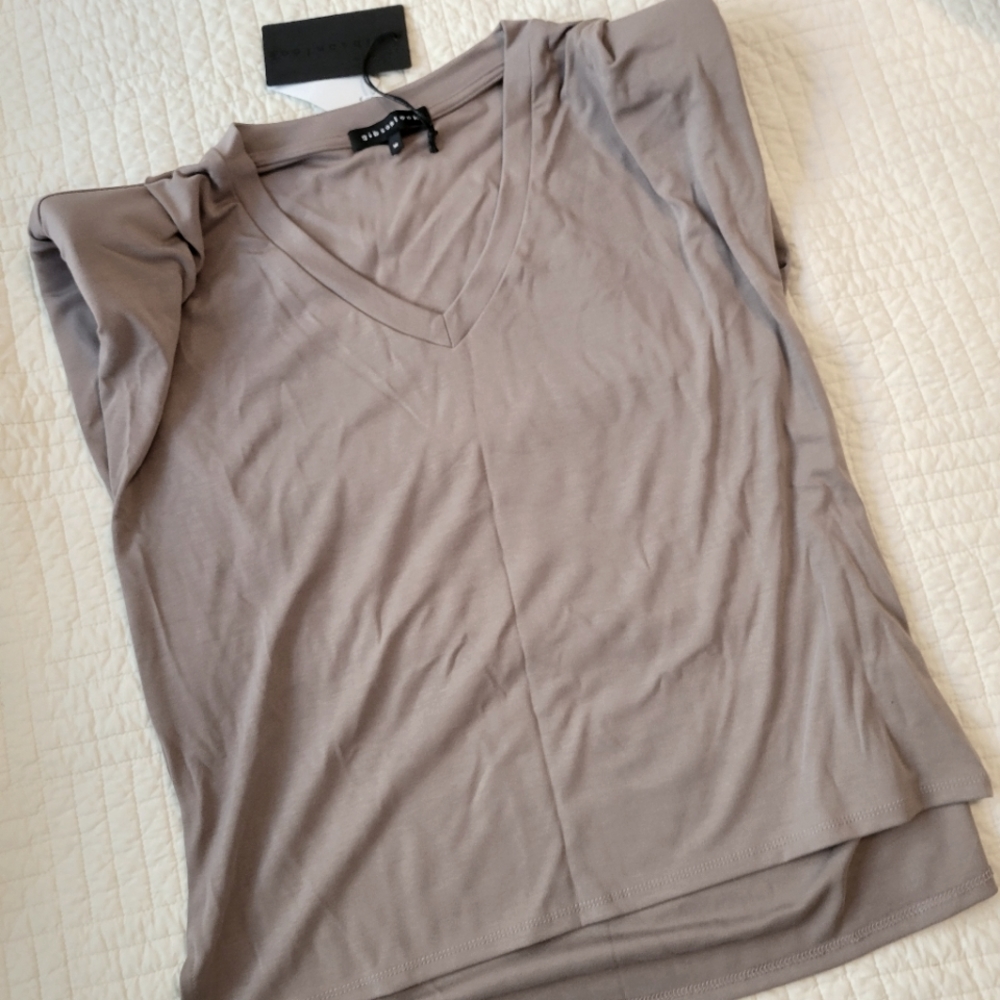 Gibson - V-Neck Step Hem Tank